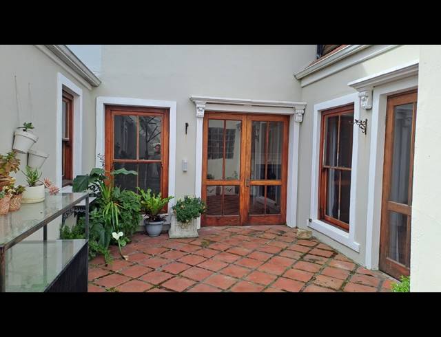 3 bed property to rent in OBSERVATORY